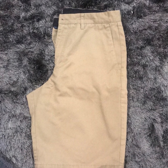 Volcom khaki shorts - Picture 3 of 5
